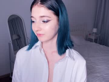 girl
        your_desssert cam image #2463946