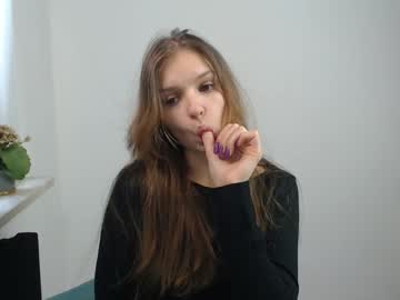girl
        vivien_slender cam image #4526744