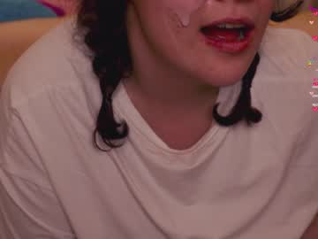 girl
        chery_lady22 cam image #1682930