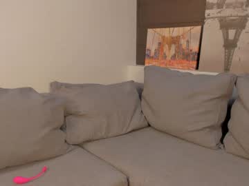 girl
        mariabelly cam image #1390602