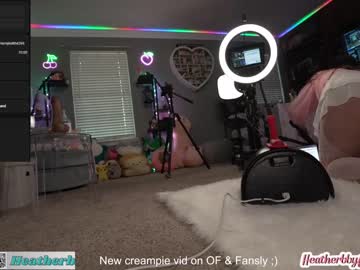girl
        heatherbby cam image #2229758
