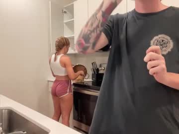 couple
        yourtrophyboy cam image #1573031