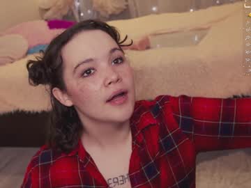 girl
        chery_lady22 cam image #703962