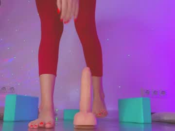 girl
        anissaa__ cam image #4122775