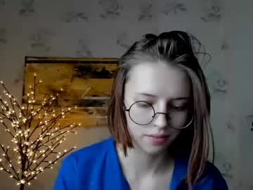 girl
        karinastarr1 cam image #448506