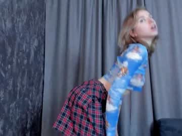 girl
        heijus cam image #2415568
