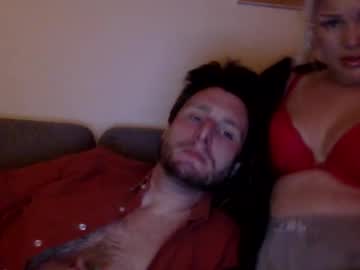 couple
        hugeswedishviking cam image #5684833