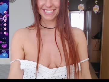 girl
        emerald_kittycat cam image #3620732