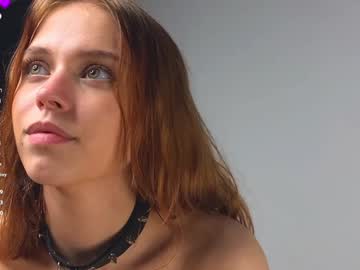 girl
        elvaappling cam image #5339378