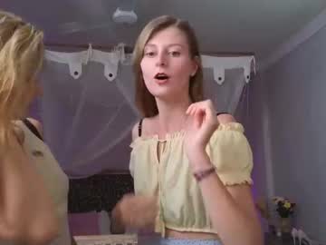 couple
        goddess_marylin cam image #3411155