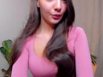 girl
        dufni_duff cam image #3421825
