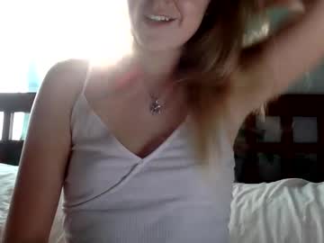 girl
        winterbunny69 cam image #3618006