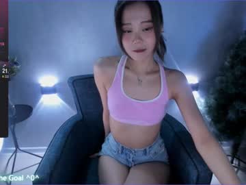 girl
        juliabeng1 cam image #3621445