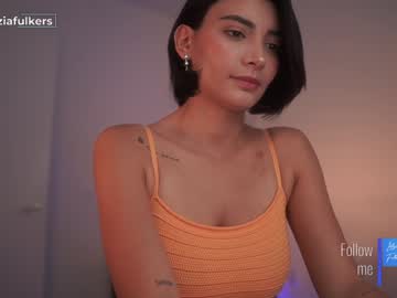 girl
        letiziafulkers1 cam image #5161814
