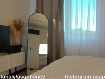girl
        honeybae3 cam image #4793574