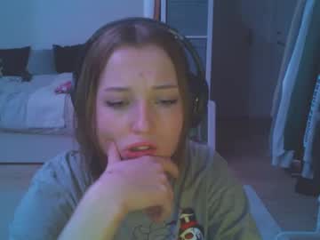 girl
        exy_ cam image #5637860