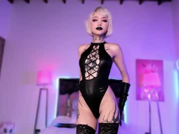 girl
        goth_dolll cam image #2684266