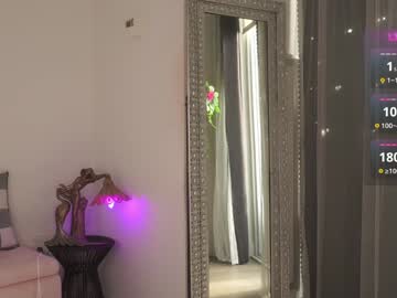 girl
        mysticxkitty cam image #5821983