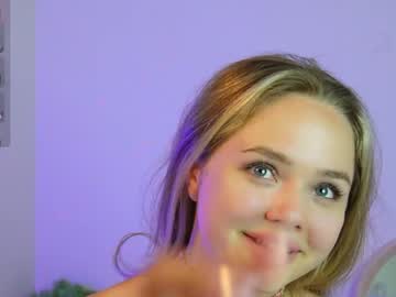 girl
        molly__meow cam image #4601791
