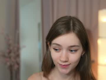 girl
        bless_sheila cam image #2782775