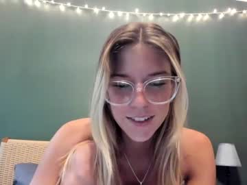 girl
        oliviahansleyy cam image #4177693