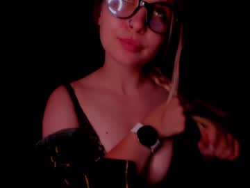 girl
        sweetmila1 cam image #4793770