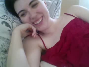 girl
        ginnymoore cam image #290568