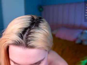 girl
        love_you_to123 cam image #4089103