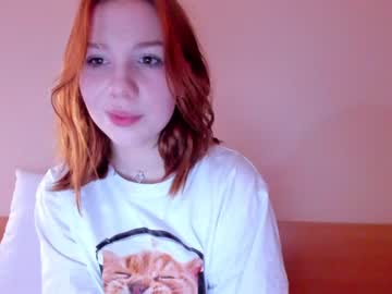 girl
        sleepycode002 cam image #3160135