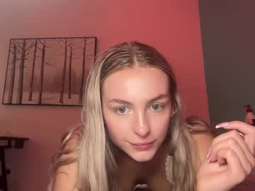 girl
        summerlovingg cam image #4421940
