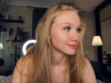 girl
        one_1ove cam image #6721840