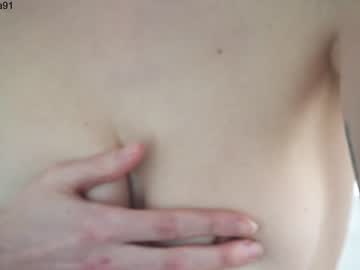 girl
        ellaa91 cam image #981099