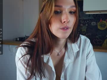 girl
        shelleyblythe cam image #5435579