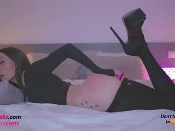 girl
        ambercb cam image #1629266