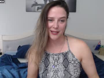 girl
        bluexstacey cam image #5129279