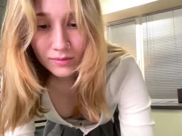 girl
        jen_sincero cam image #966078