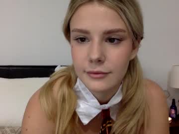 girl
        _xobbylizziexo cam image #2703995