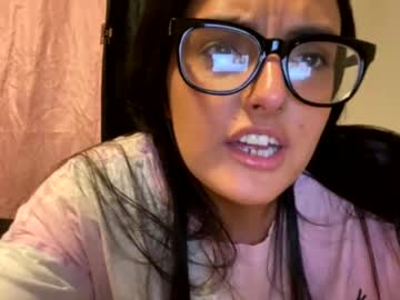 girl
        rayraybaebae cam image #4783556