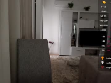 girl
        persian_baddie cam image #360414