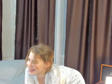 girl
        yourprincessbubblegum cam image #3788450