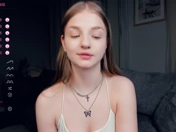 girl
        _magic_smile_ cam image #3941301