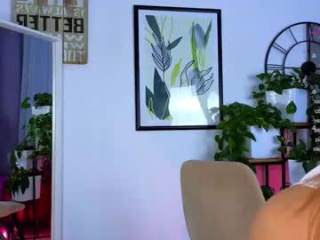 girl
        elizabeth__gray cam image #1649216