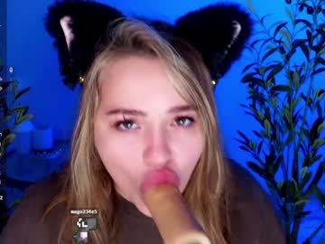 girl
        melissabowen cam image #5725342