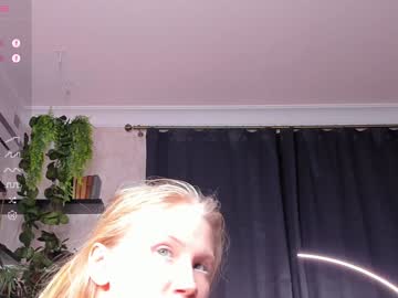 girl
        one_1ove cam image #5707614