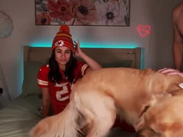 couple
        ari_lovexo cam image #5047353