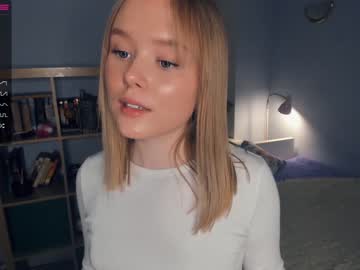 girl
        sun_shiiine cam image #1318860