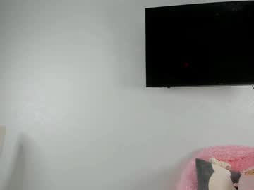 girl
        _mito_69 cam image #4825143