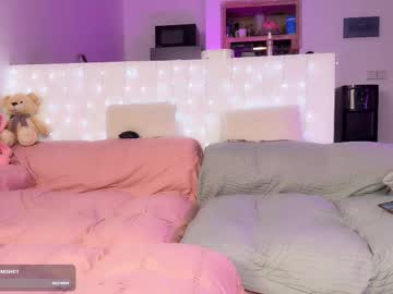 couple
        elena_rosss cam image #6797231