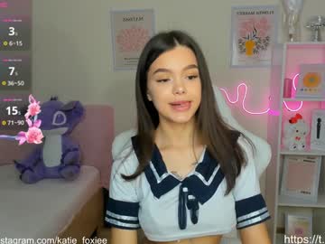 girl
        katiefoxie cam image #5495001