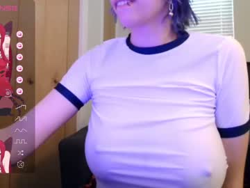 girl
        deadratsoup cam image #4204114